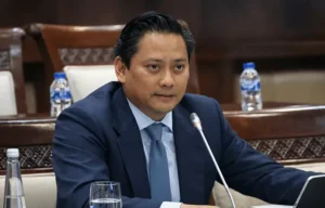 Thomas-Djiwandono-2449601985